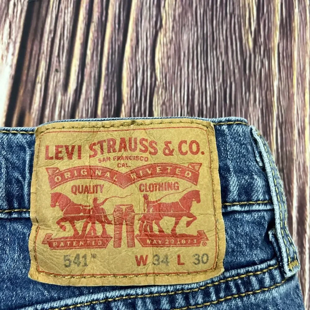 Levi's 541 Athletic Fit Light Wash Jeans Mens Size 34x30 (Measures 34x29)